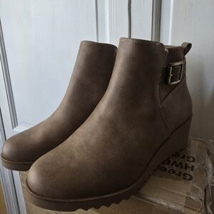 Life Stride Tan Ankle Booties with Buckle